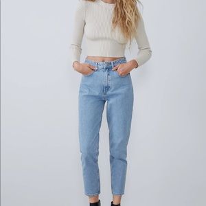 Zara Mom Fit Jeans 👖